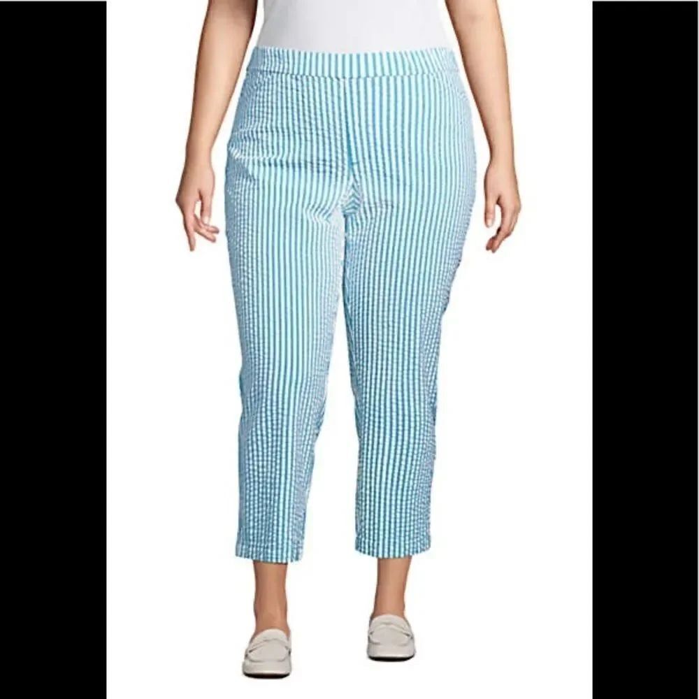 LAND’S End Mid Rise Chino Seersucker Pull on crop pants, size 2P